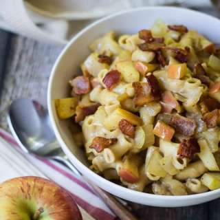 Mac and Cheese with Bacon and Apple Recipe