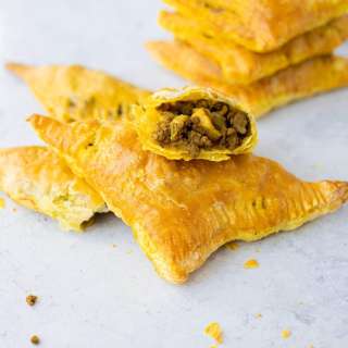 Easy & Simple Chinese Curry Beef Puffs