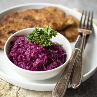 German Red Cabbage Recipe (Rotkohl)