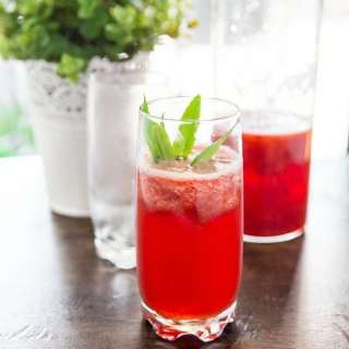 Sparkling Strawberry Punch with Schisandra Berry