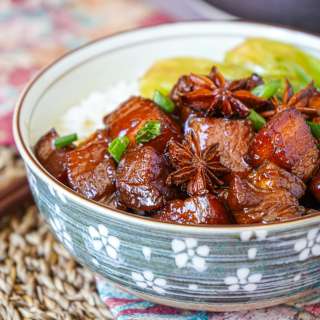 Hong Shao Rou (Chinese Red-Braised Pork Belly)