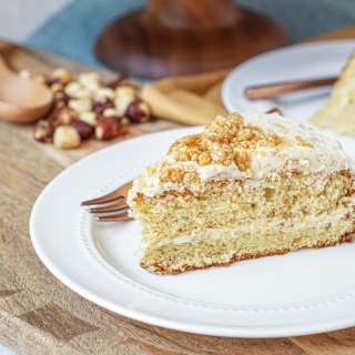 Haselnußcrèmetorte (Austrian Hazelnut Cream Torte)