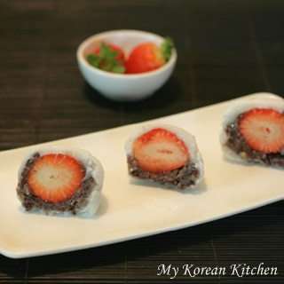 Strawberry Rice Cakes