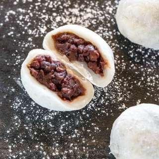 Chapssaltteok (Red Bean Mochi)