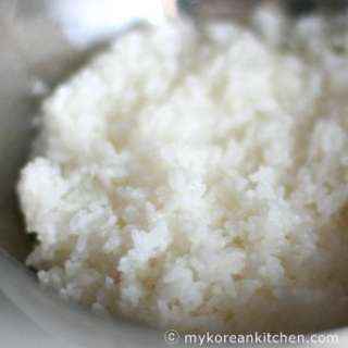 How to make Korean steamed rice on the stove
