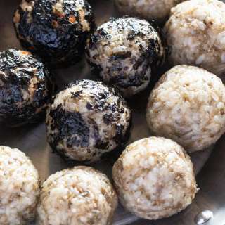 Korean Rice Balls (Jumeokbap)