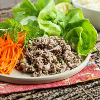 Laab Nua (Thai Spicy Beef with Mint Leaves)