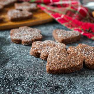 Basler Brunsli (Swiss Chocolate Spice Cookies)
