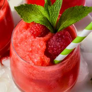 Frozen Raspberry Lemonade Refresher