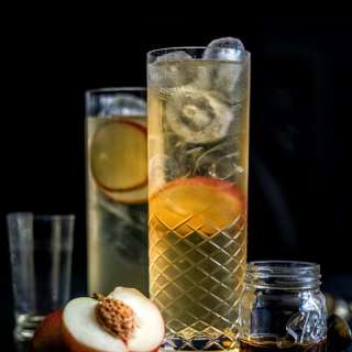 Sparkling peach whisky cocktail