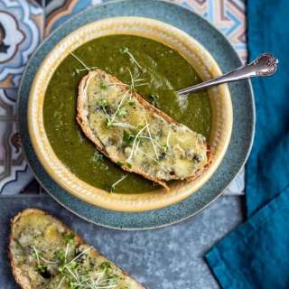 Broccoli and kale soup with Stilton toast