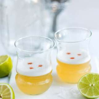 Pisco sour cocktail
