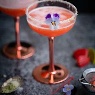 Strawberry gin sour