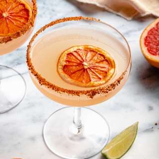 5-Ingredient Grapefruit Margarita
