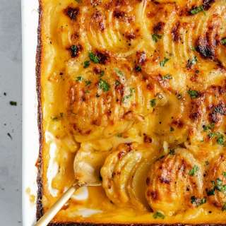 Dad’s Creamy & Cheesy Au Gratin Potatoes