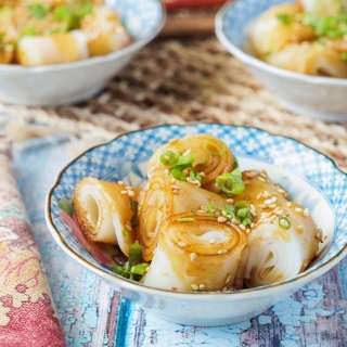 Cheung Fun (Steamed Rice Noodle Rolls)