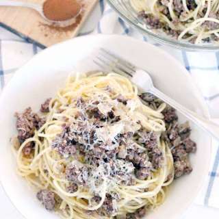 Greek Spaghetti (Makaronia Me Kima)