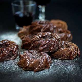 Mini chocolate and red wine bundt cakes