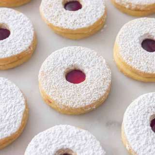 Linzer Cookies