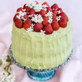Matcha and Strawberry Layer Cake with Mascarpone Filling