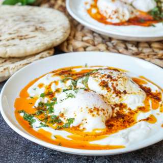 Çılbır (Turkish Poached Eggs with Yogurt)