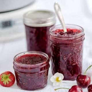 Reduced Sugar Mixed Berry Jam
