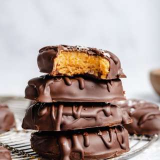 Healthy 4 Ingredient Reese's Eggs (gluten free, vegan)