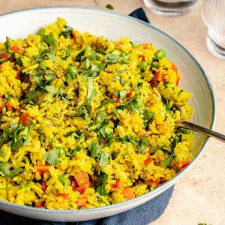 Gigi’s Veggie-Packed Garlic Turmeric Rice