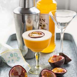 Passionfruit martini
