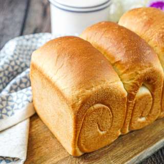 Shokupan (Japanese Milk Bread)