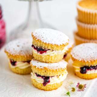 Victoria Sponge Cupcakes