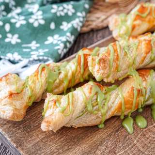 Matcha Puff Pastry Twists