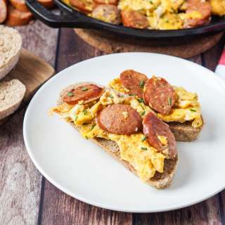 Jajecznica (Scrambled Eggs with Polish Sausage)