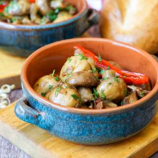 Cogumelos Marinados com Bacon (Portuguese Marinated Mushrooms with Bacon)