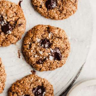 Healthy Oatmeal Chocolate Chip Cookies (vegan & gluten free!)