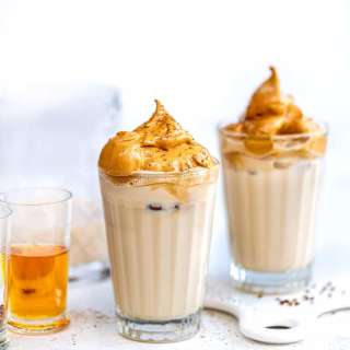 Whipped Baileys Coffee (Dalgona Coffee)