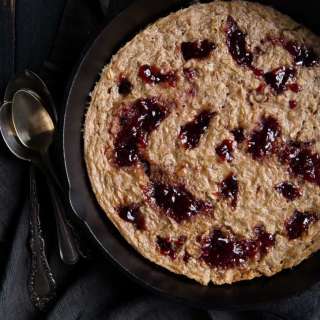 Peanut Butter and Jelly Oatmeal Bake