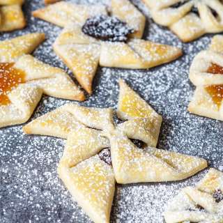 Joulutorttu (Finnish Christmas Tarts)