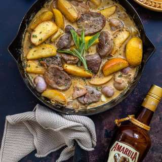 Pork Tenderloin with Apples In Creamy Sauce
