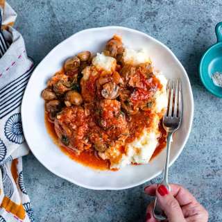 Slow Cooker Chicken Chasseur