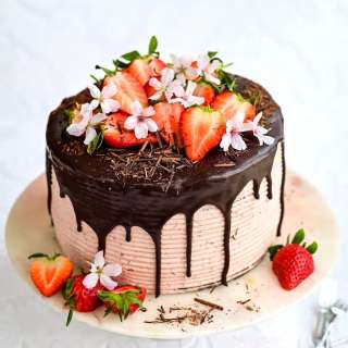 Chocolate Strawberry Cake