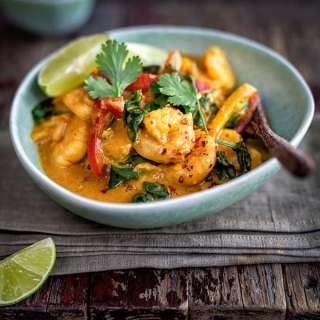Quick and easy prawn curry
