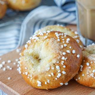 Voisilmäpulla (Finnish Butter Eye Buns)