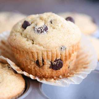 Easy One-Bowl Chocolate Chip Muffins