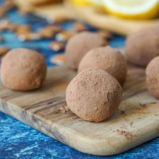 Badem Ezmesi (Bebek Almond Truffles)
