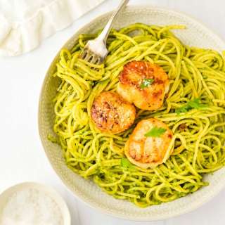 Seared Scallops Over Spinach Pesto and Pasta