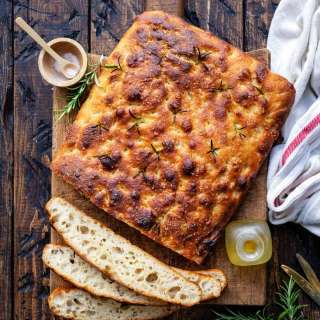 Easy Sourdough Focaccia