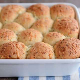 Easy Italian Asiago Bubble Bread