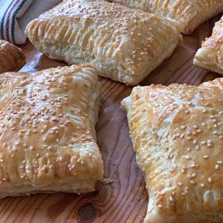 Feta Cheese puff pastries with leeks & dill