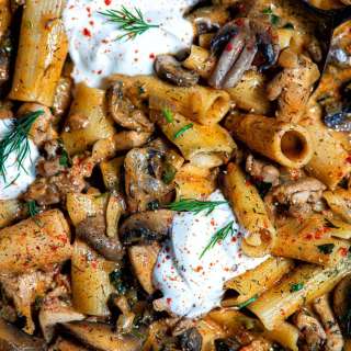 Hungarian Mushroom Chicken Pasta (Creamy and Delicious!)
